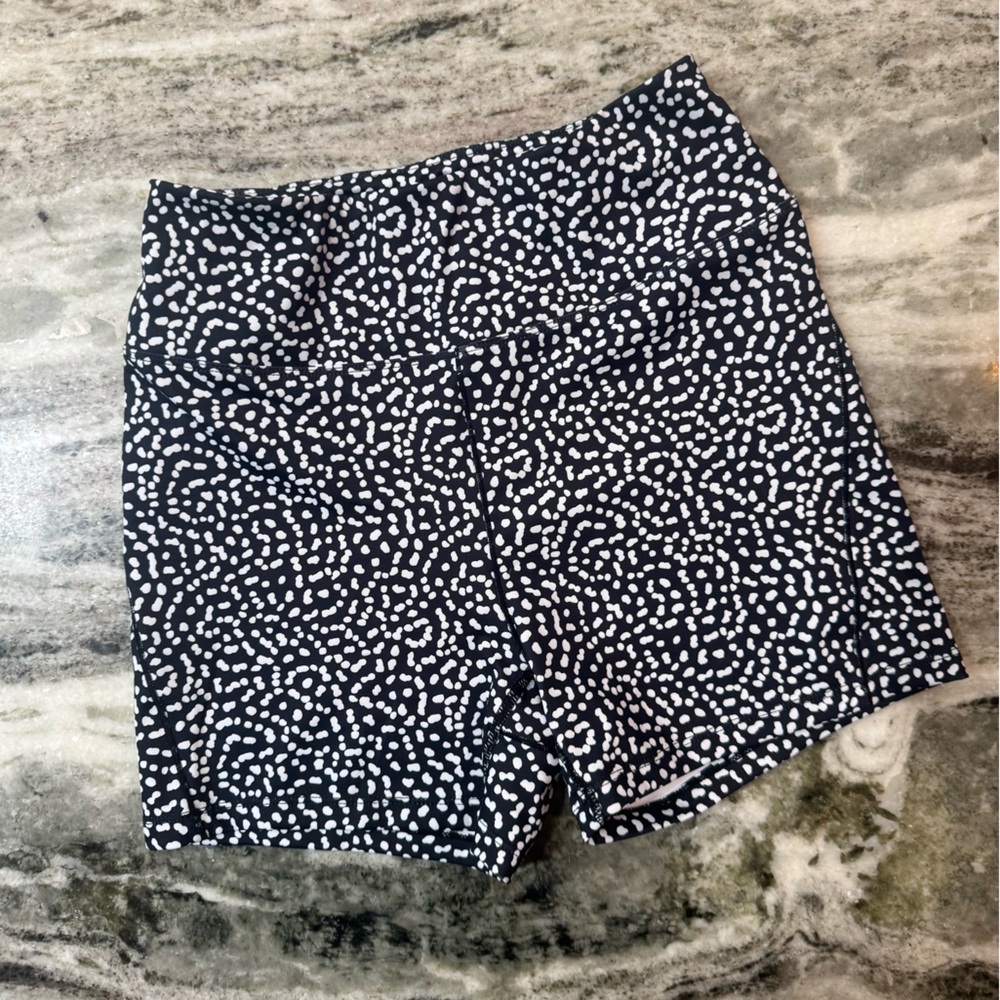 Polka dot active wear biker shorts spandex size small